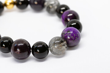 モリオンとカーボンインクォーツのブレスレット　パワーストーン　白背景