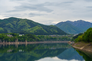 Fototapeta na wymiar 猿ヶ京 赤谷湖 鯉のぼり