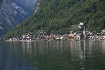 Fototapeta na wymiar Photo of a lakeside village surrounded by nature, Austria