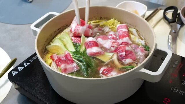 소고기 샤브 샤브 전골 국물