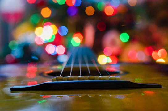 Klasyczna gitara akustyczna dla początkujących