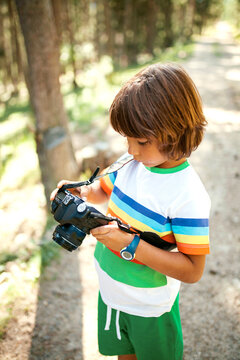 kids hiking adventure