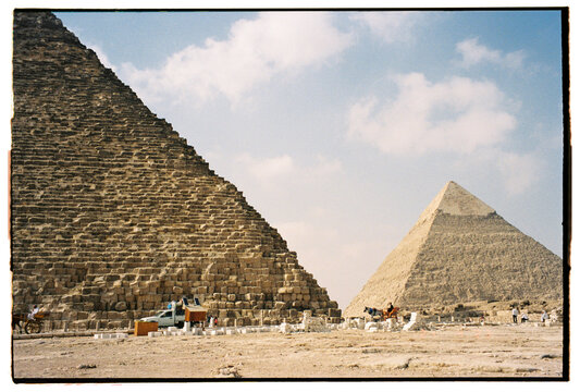 Pyramids of Egypt 