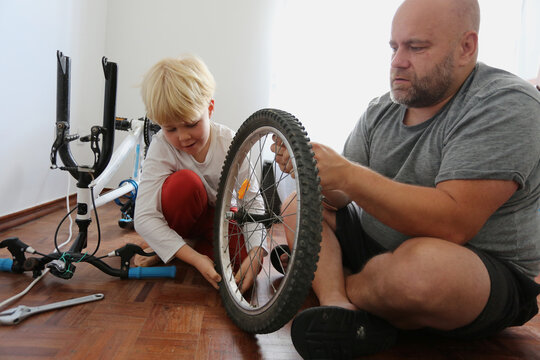 changing a tire on bike