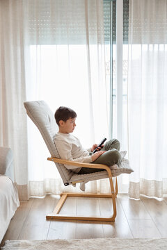 Kid watching tv