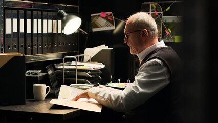 Experienced agent discovering clues, working under pressure to catch culprit. Male private...