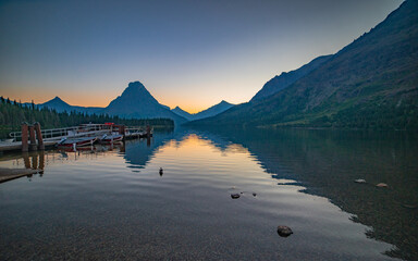 Naklejka premium Two Medicine Lake at Sunset | Glacier National Park, Montana, USA