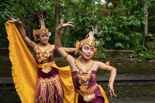 Traditional Bali Dancers In The Park