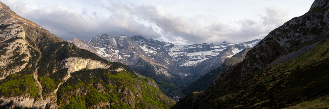 Cirque de Gavarnie Pyrenees france