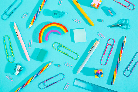 Pattern of school supplies