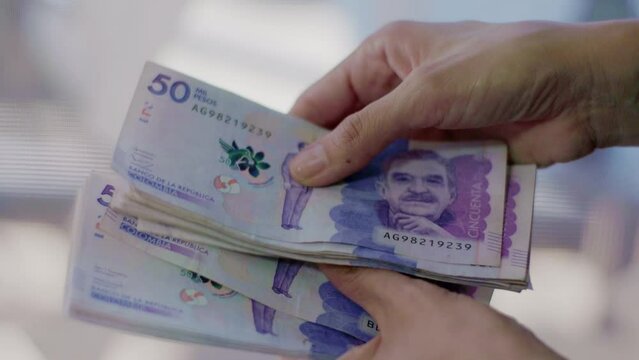 7 00 usd en pesos colombianos