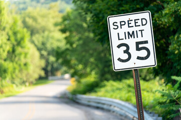 35mph Speed Limit Sign - obrazy, fototapety, plakaty