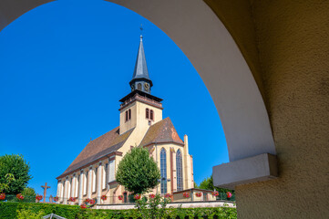 Katholische Dreifaltigkeitskirche in Lauterbourg. Departement Elsass in Frankreich