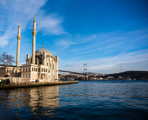 Fototapeta na wymiar Ortaköy Mosque, Istanbyul