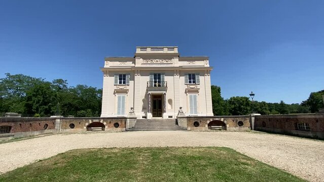 Pavillon de chasse du jardin de Bagatelle &agrave; Paris