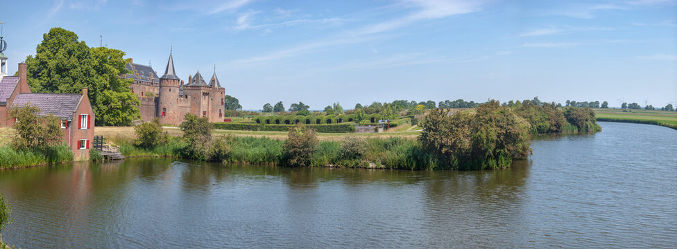 Netherlands, Holland, Amsterdam, Rokin, Zaanse, Schans, Monnickendam, Muiden, Muiderslot, Rotterdam, Jiburg, Hoorn, kasteel De Haar, fort Uitermeer, Naarden, Zunderdorp, Begijnhof, Zeedijk, travel