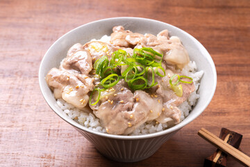 ネギ塩豚丼