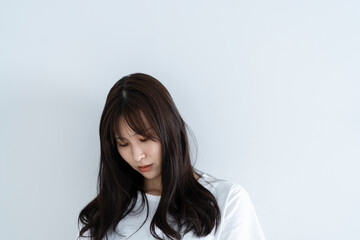 髪の長い女性