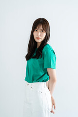 髪の長い女性