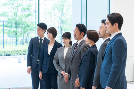 「大人数」の写真素材 | 4,438件の無料イラスト画像 | Adobe Stock