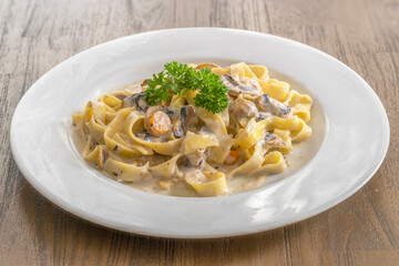 mushroom cream sauce spaghetti