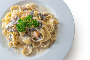 mushroom cream sauce spaghetti