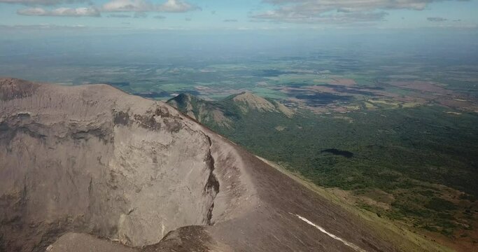 Cr&aacute;ter del Volc&aacute;n San Crist&oacute;bal de Nicaragua
