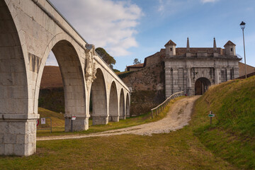 Fototapeta na wymiar Porta Udine and Aqueduct in Palmanova, italy