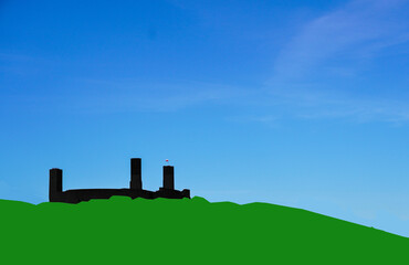 Obraz premium Średniowieczny zamek górujący nad lasami. Chęciny. Polska