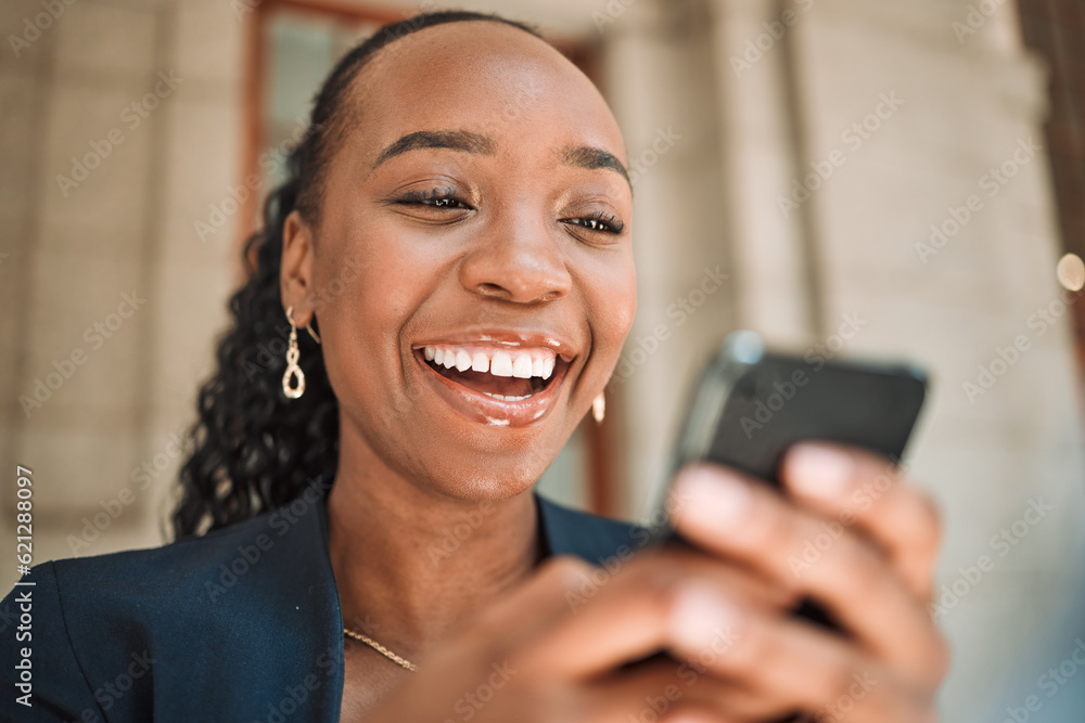 Wall mural Phone, smile and a business black woman in the city, searching for location or typing a message. Mobile, commute and map with a young female employee looking for directions on a navigation app