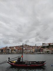 Obraz premium Porto from river