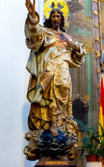 Fototapeta na wymiar Sagrado Corazón de Jesús en la iglesia de los Jesuitas, Toledo, España