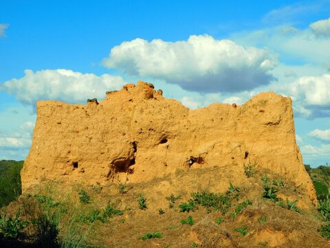 old ruins of a church in Caba&ntilde;as de Tera