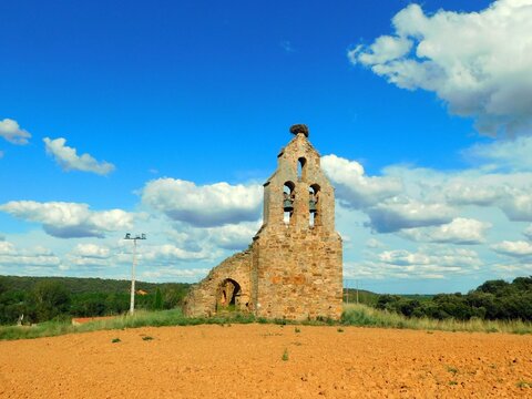 old ruins of a church in Caba&ntilde;as de Tera