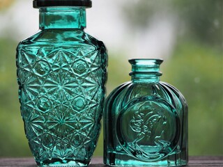 レトロな空き瓶　グリーン