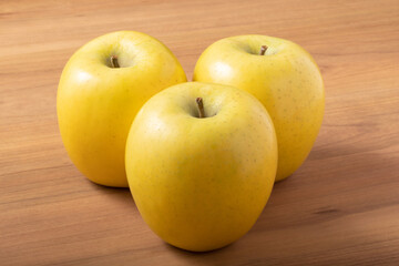 シナノゴールド　黄りんご