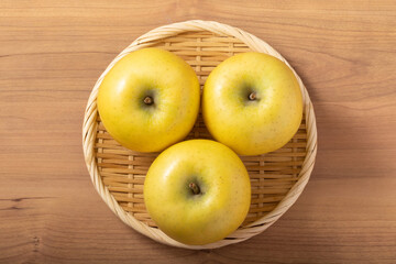 シナノゴールド　黄りんご