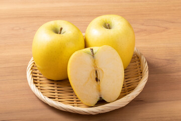 シナノゴールド　黄りんご