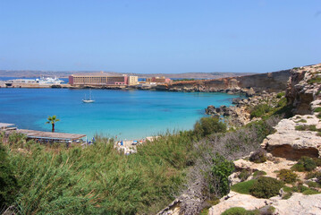 paradise bay la spiggia di sabbia fine a malta