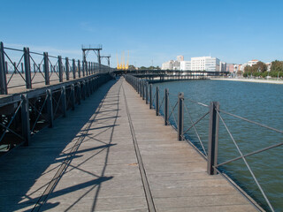 Puente-muelle cargadero de mineral en Huelva , Andalucía, España