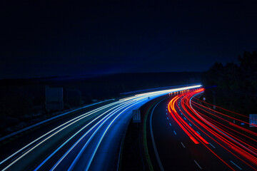 Langzeitbelichtung - Autobahn - Strasse - Traffic - Travel - Background - Line - Ecology - Highway - Long Exposure - Motorway - Night Traffic - Light Trails - High quality photo	