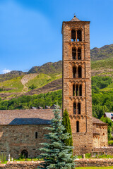 Fototapeta na wymiar Kirche Sant Climent de Taüll in den Pyrenäen
