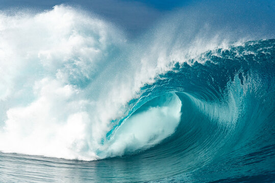 Teahupoo, Tahiti, French Polynesia