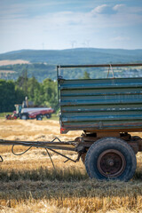 Combine Harvester - Field - Trailer (Agriculture)