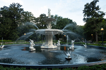 Fountain at Forsyth Park in Savannah - obrazy, fototapety, plakaty