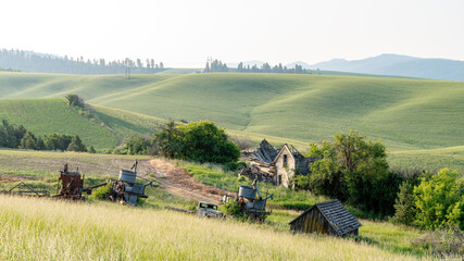 Abandon homestead with the rolling hills of the Palouse