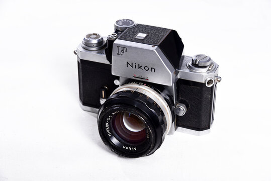 Goiania old analog camera F series vintage equipment film photography