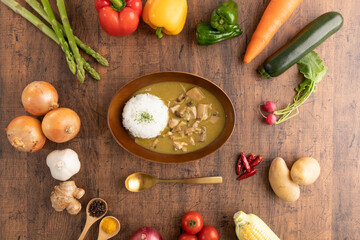 グリーンカレーと野菜　curry rice and vegetables	