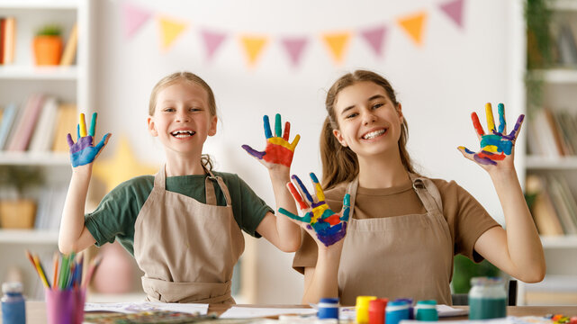 kids at the art class