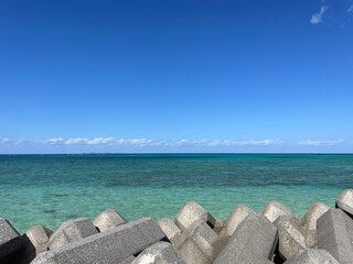 沖縄の青い空と海